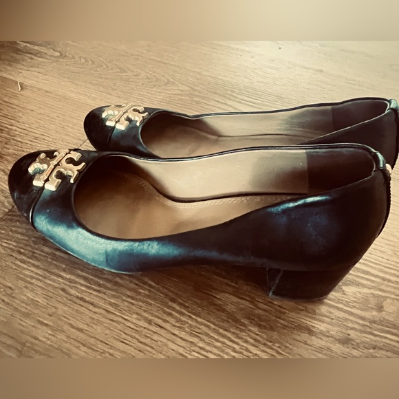 Used Tory Burch shoes - Picture 2 of 3